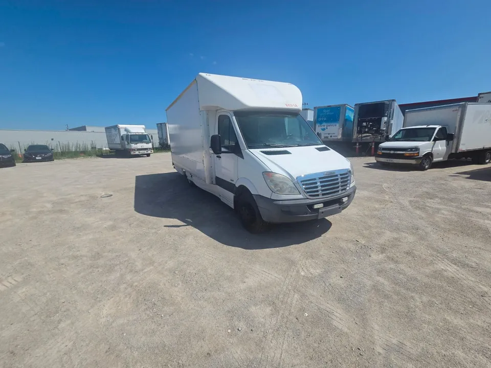 Mercedes-Benz Sprinter 2013 photo 2