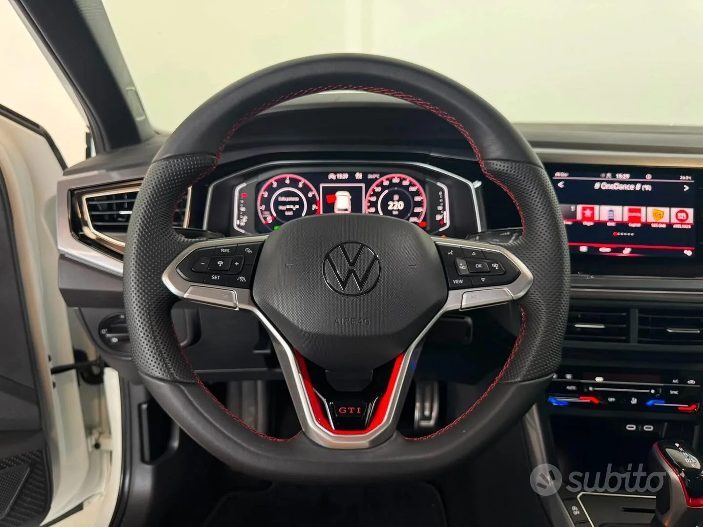Volkswagen Polo 2023 photo 3
