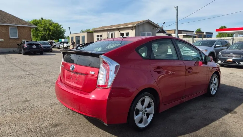 Toyota Prius 2013 photo 5