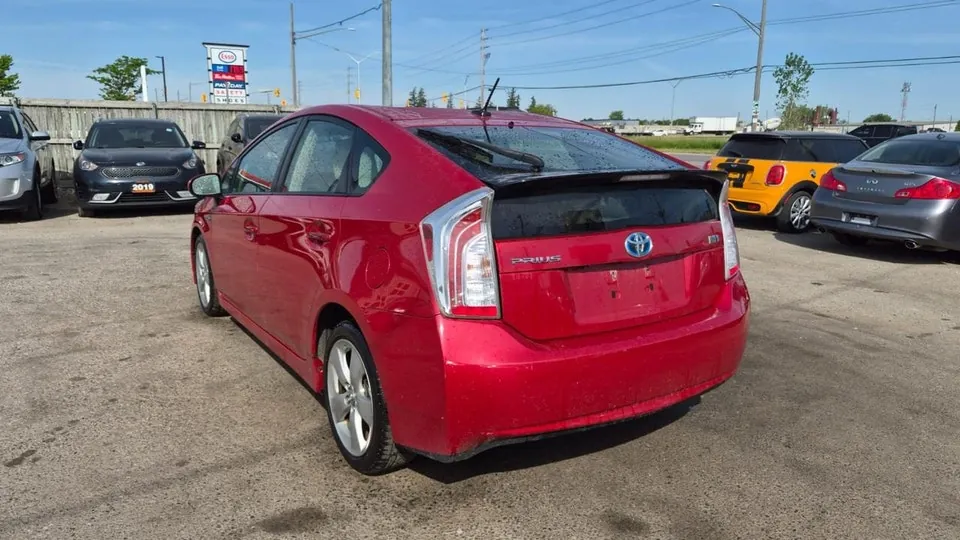 Toyota Prius 2013 photo 3