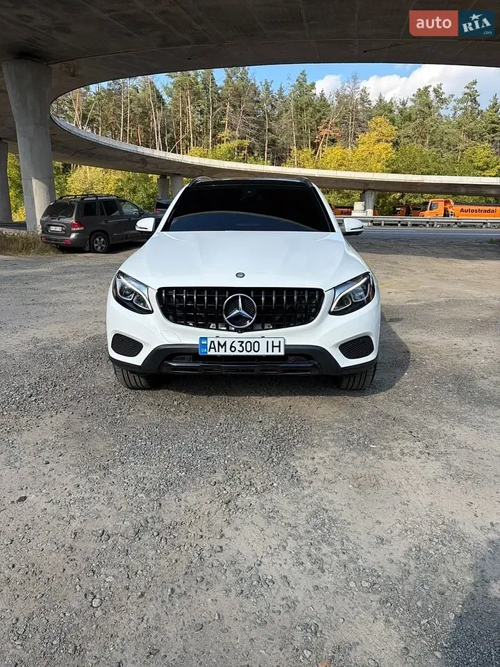 Mercedes-Benz Glc-Class 2017 photo 2