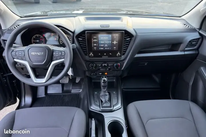 Isuzu D-Max 2025 photo 3