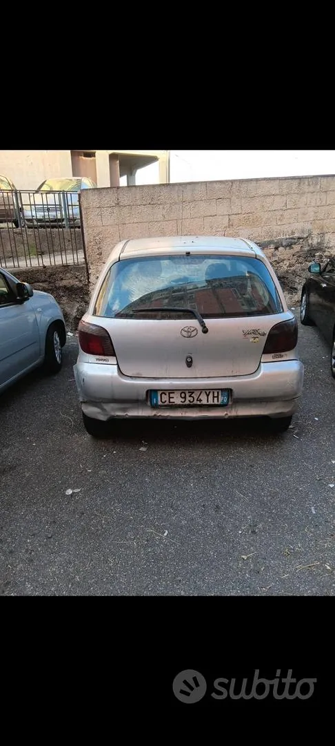 Toyota Yaris 2003 photo 4