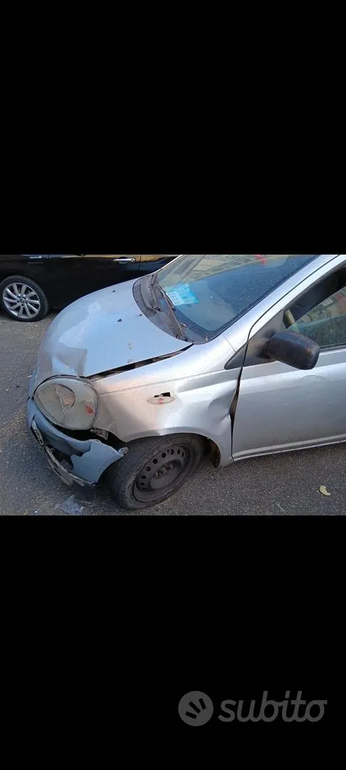 Toyota Yaris 2003 photo 3