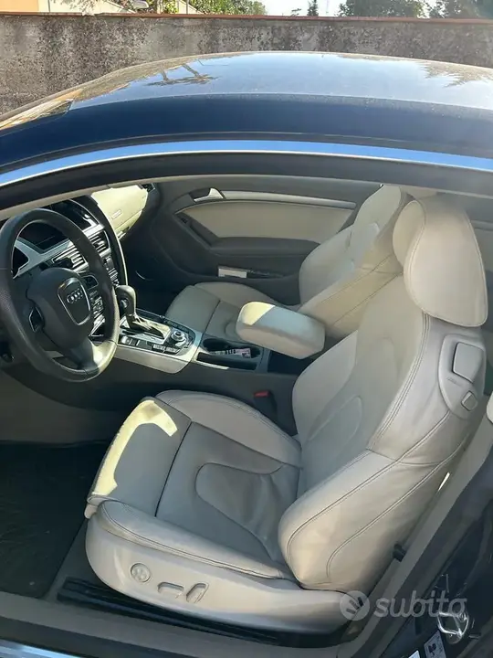 Audi A5 2010 photo 3