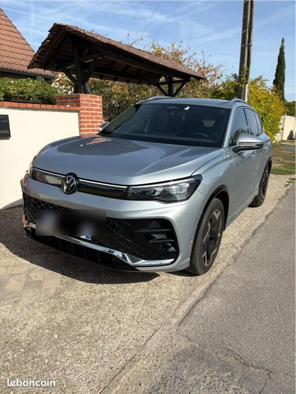 Volkswagen Tiguan 2024 photo 2