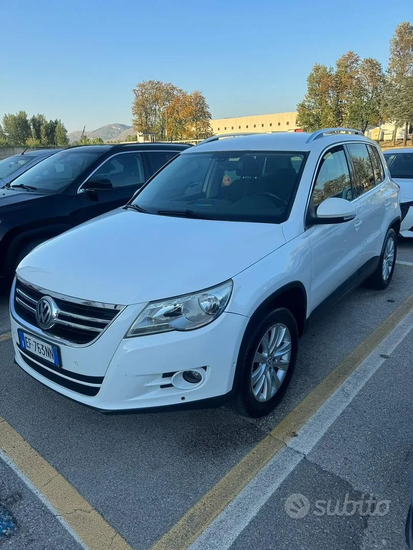 Volkswagen Tiguan 2010 photo 2