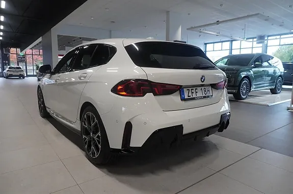 BMW 120 2026 photo 4