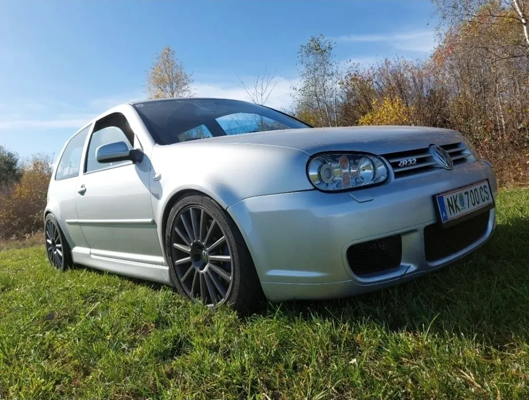 Volkswagen Golf 2002 photo 2