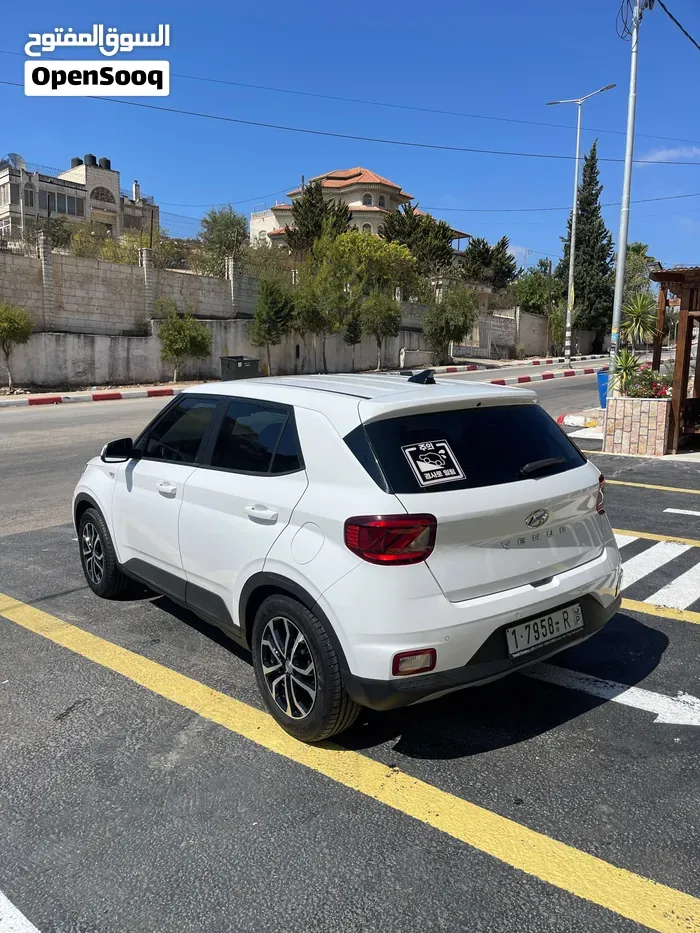 Hyundai Venue 2021 photo 2