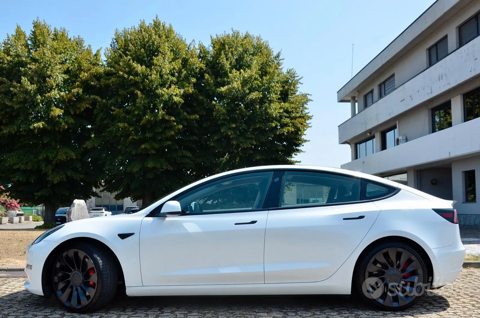 Tesla Model 3 2021 photo 3