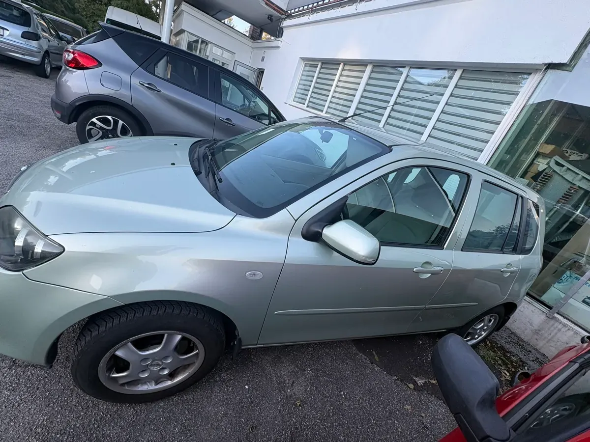 Mazda Mazda2 2007 photo 2