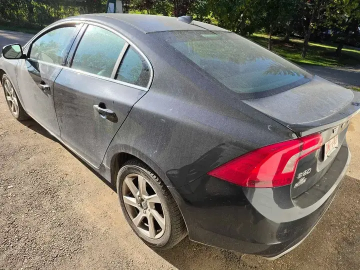 Volvo S60 2016 photo 4