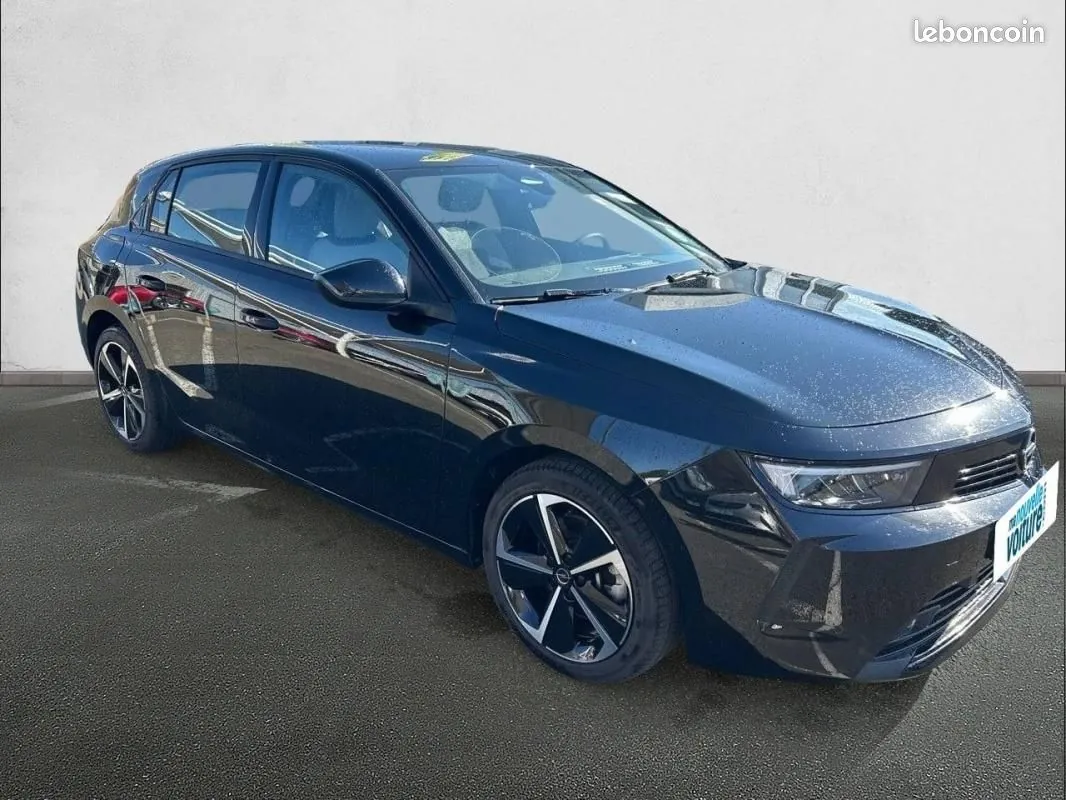 Opel Astra 2024 photo 3