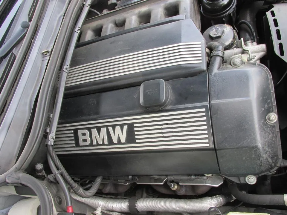 BMW 320I