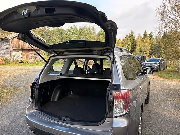 Subaru Forester 2011 photo 4