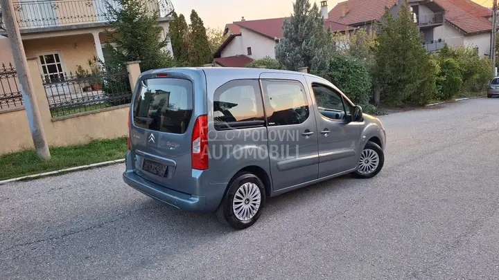 Citroen Berlingo 2011 photo 2