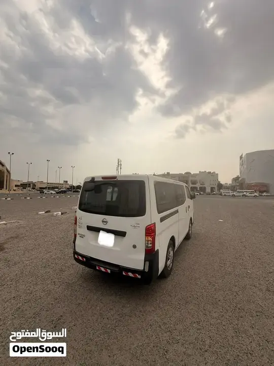 Nissan Urvan 2014 photo 4