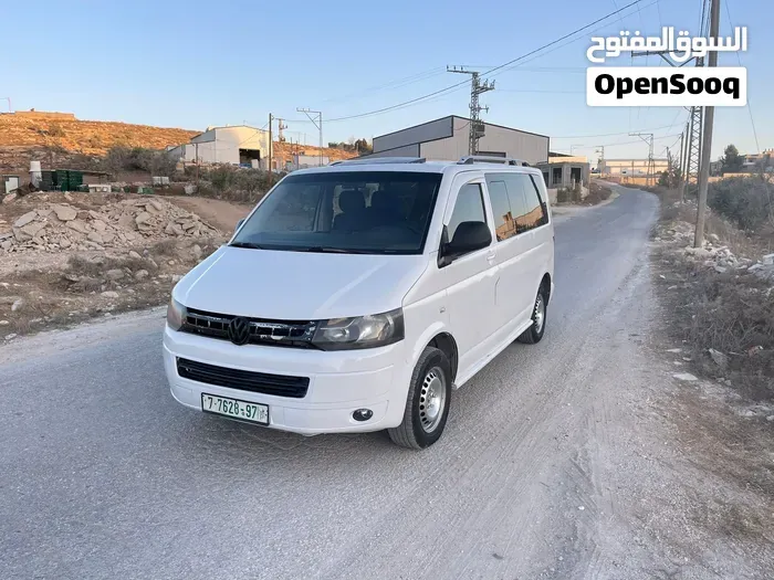 Volkswagen Caravelle 2012 photo 2