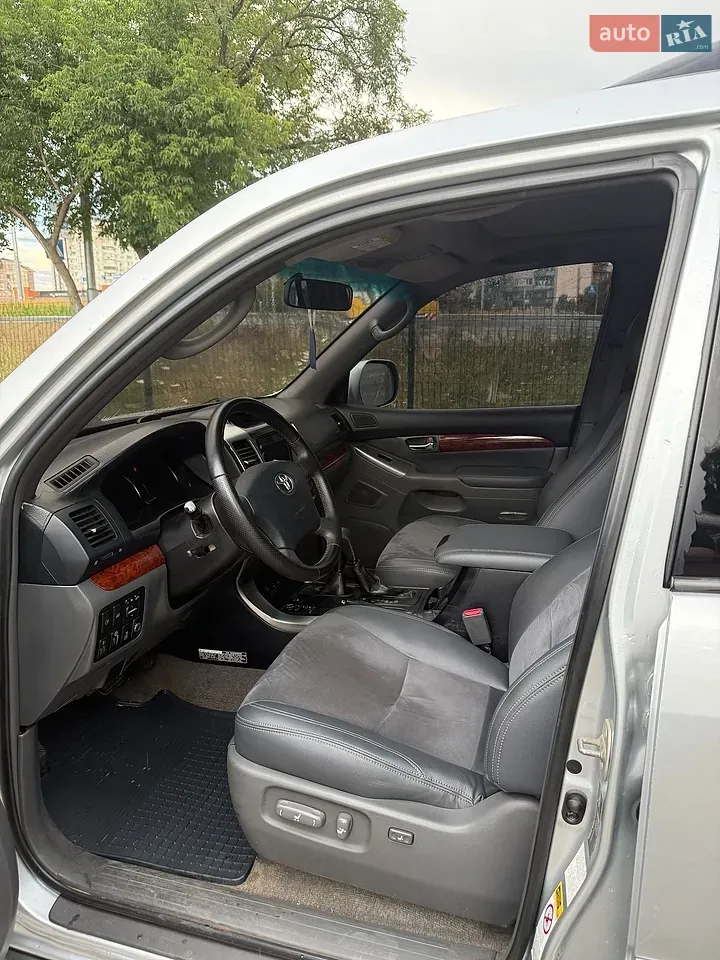Toyota Land Cruiser 2006 photo 3