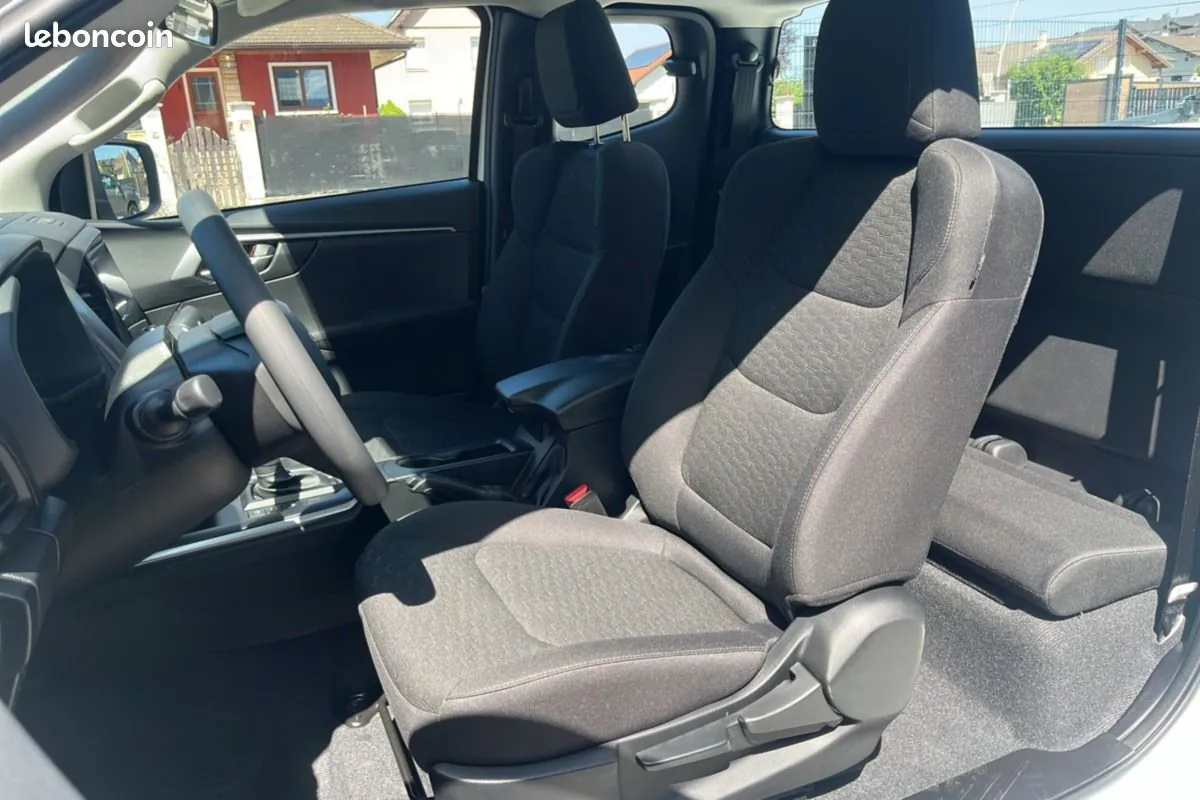 Isuzu D-Max 2026 photo 5