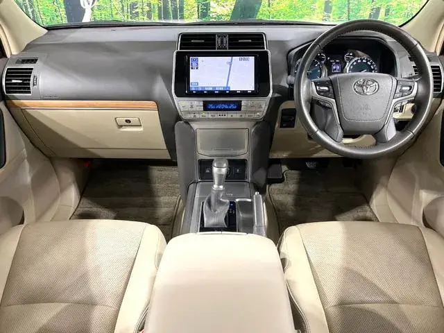Toyota Land Cruiser Prado 2022 photo 2