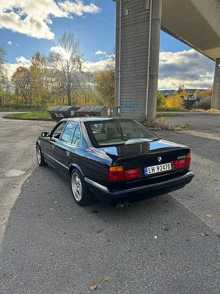 BMW 525I
