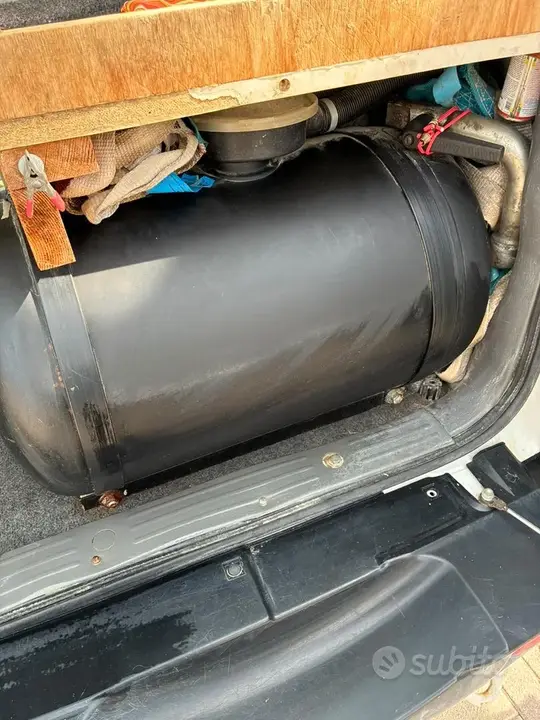 Suzuki Grand Vitara 2000 photo 4