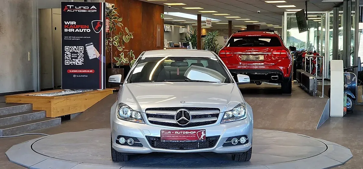 Mercedes-Benz C-Class 2012 photo 2