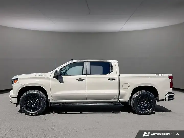 Chevrolet Silverado 1500 2026 photo 2