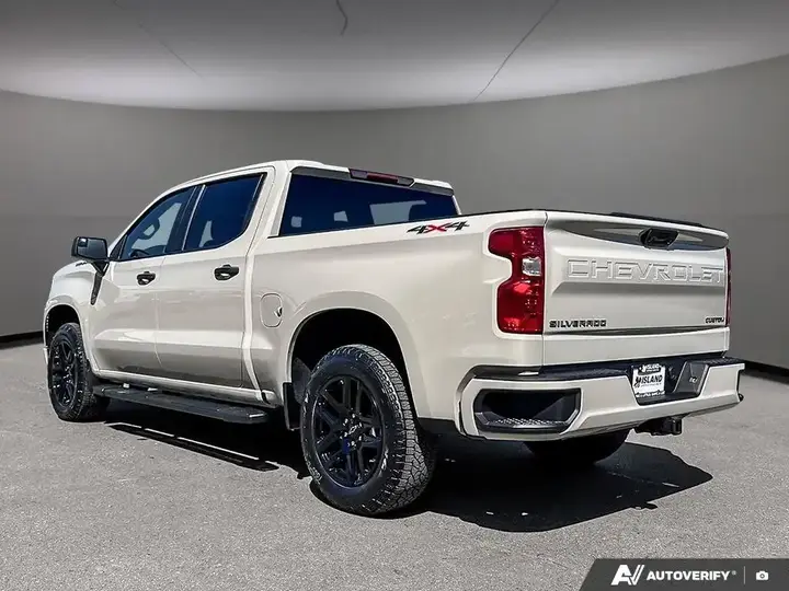 Chevrolet Silverado 1500 2026 photo 3