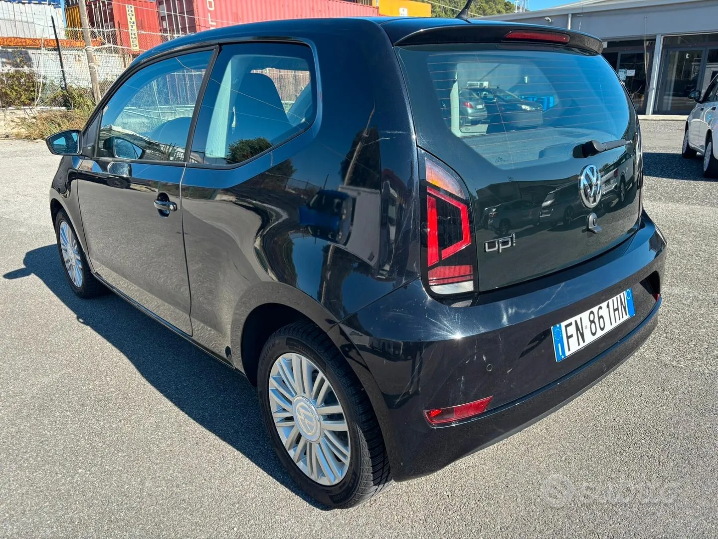 Volkswagen Up 2018 photo 3