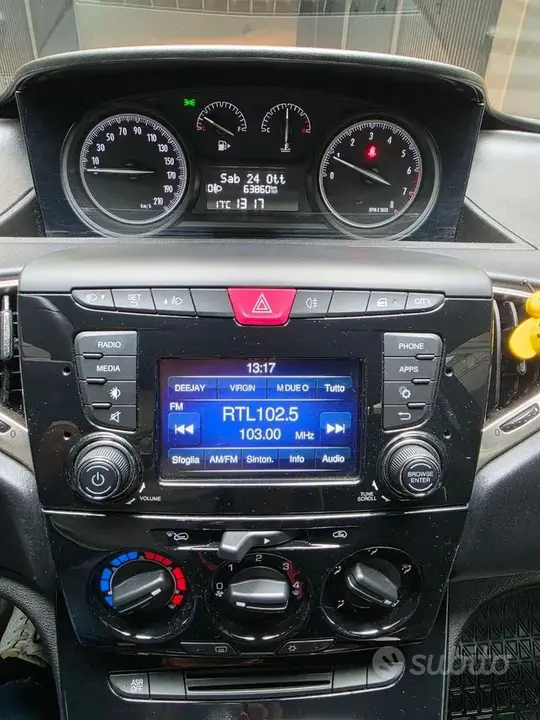Lancia Ypsilon 2017 photo 4