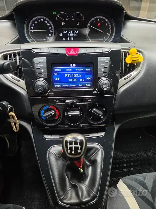 Lancia Ypsilon 2017 photo 5