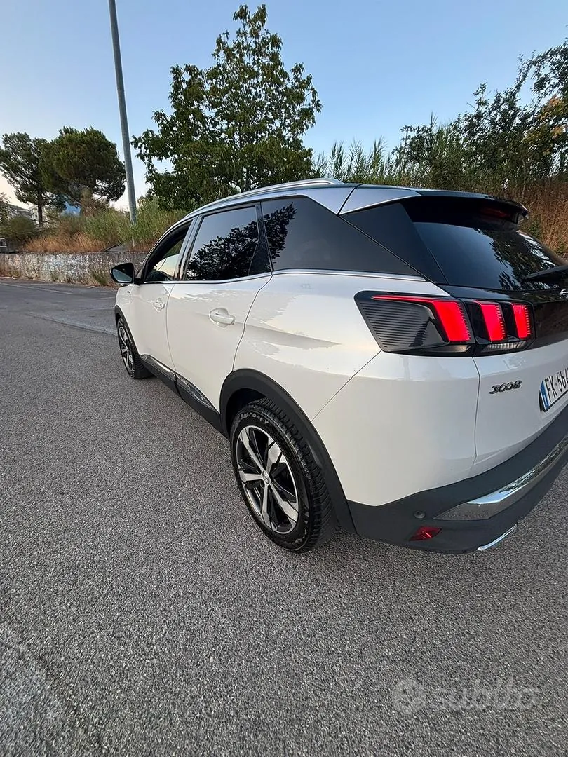 Peugeot 3008 2017 photo 2