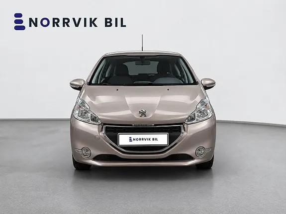 Peugeot 208 2012 photo 2