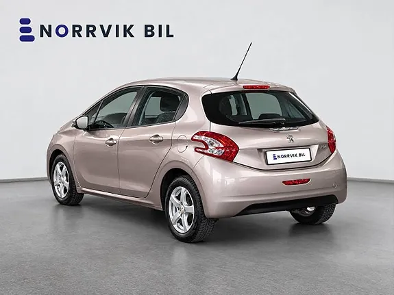 Peugeot 208 2012 photo 5