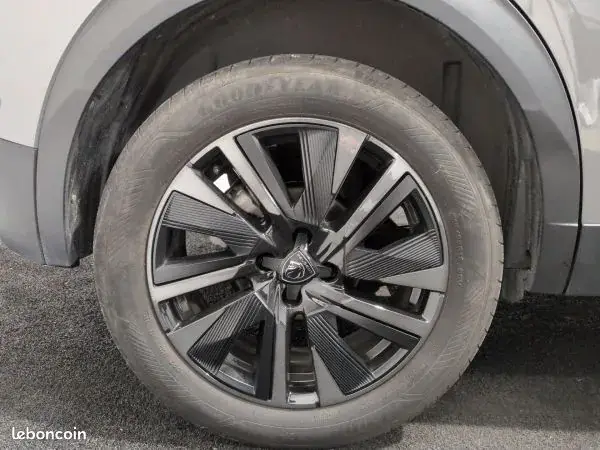 Peugeot 2008 2023 photo 3