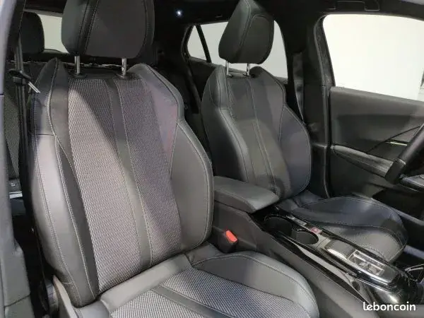 Peugeot 2008 2023 photo 5