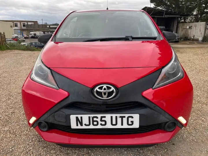 Toyota Aygo 2015 photo 2