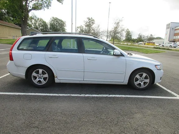 Volvo V50 2011 photo 5
