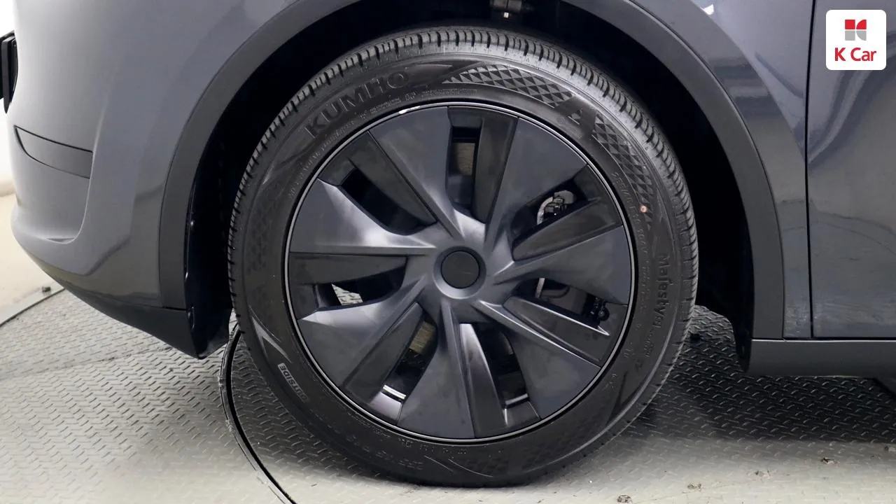 Tesla Model Y 2024 photo 5