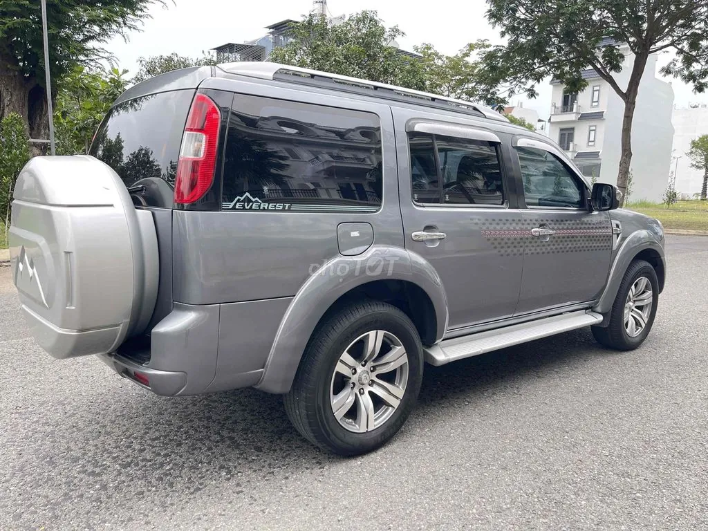 Ford Everest 2011 photo 5