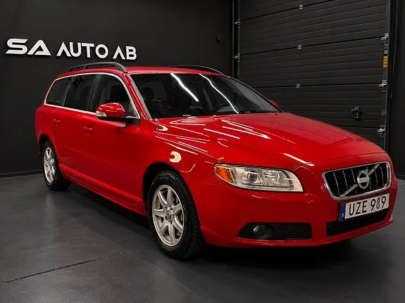 Volvo V70 2010 photo 2