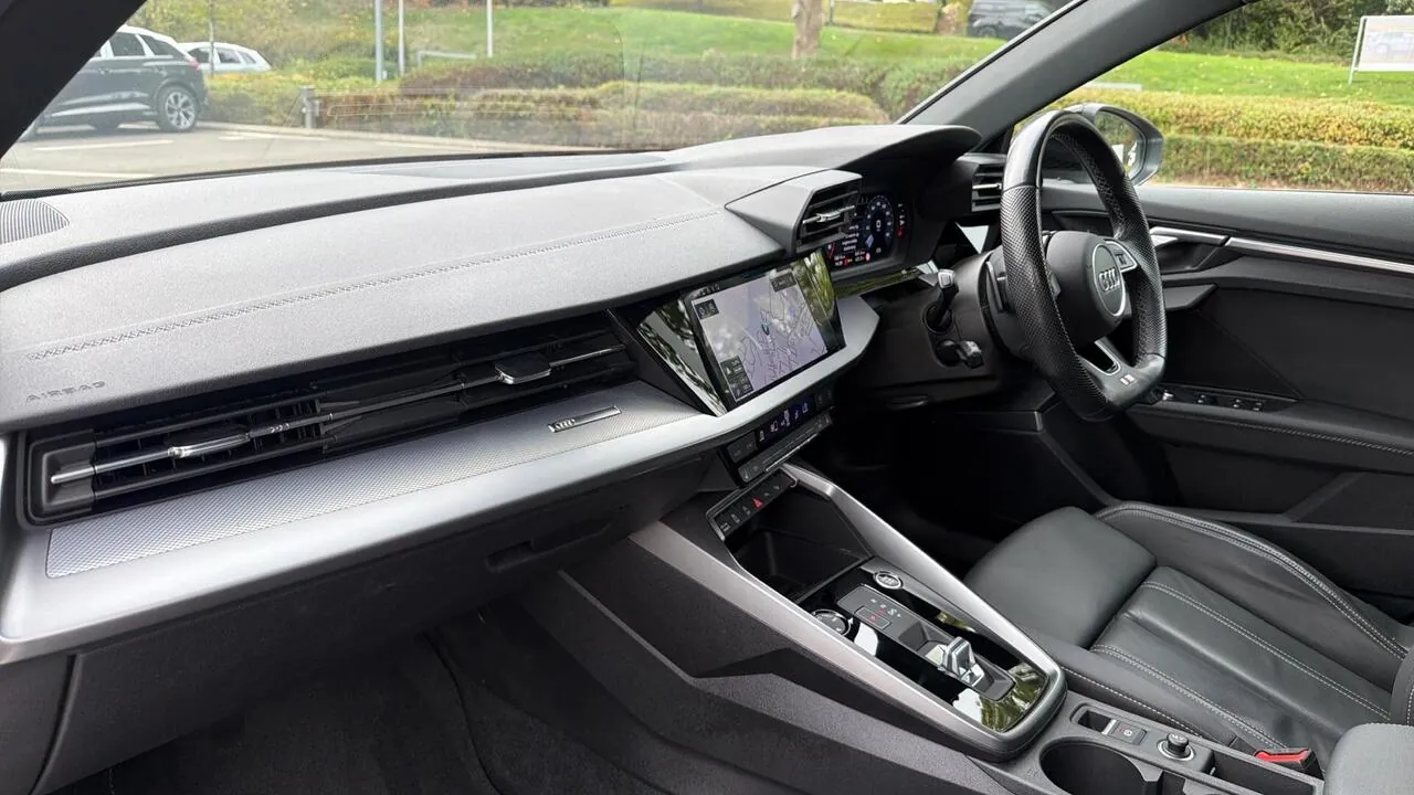 Audi A3 2023 photo 2