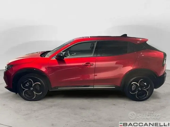 Alfa Romeo Junior 2025 photo 2