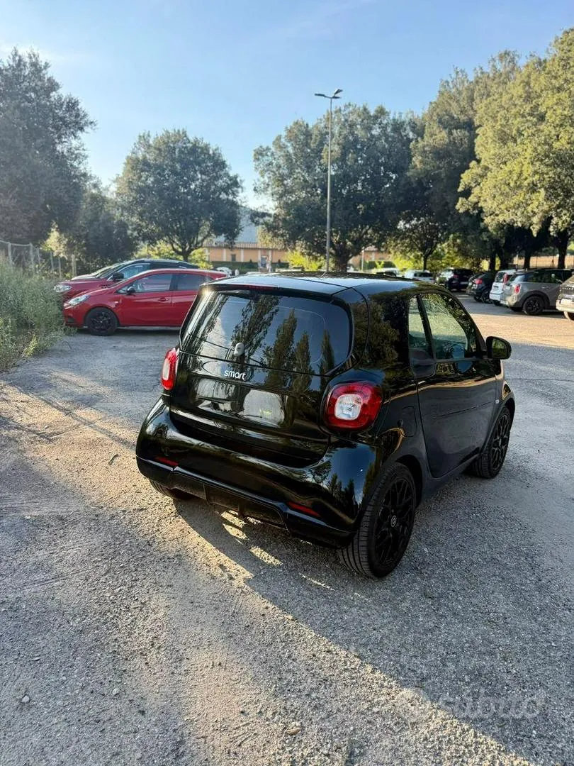 Smart Fortwo 2019 photo 4