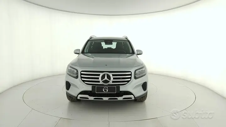 Mercedes-Benz Glb 2025 photo 2