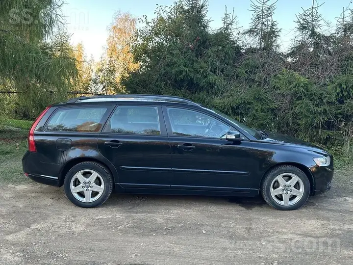 Volvo V50 2008 photo 2