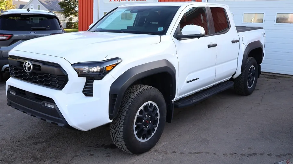 Toyota Tacoma 2025 photo 3